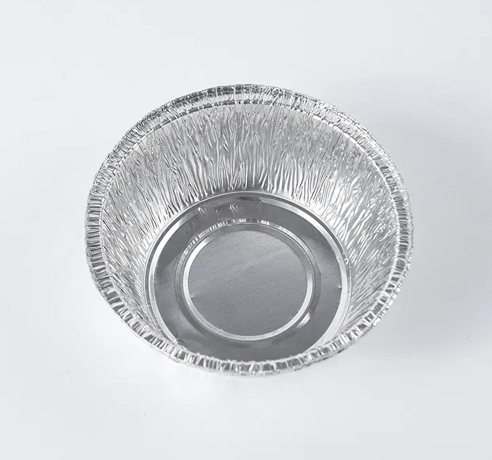 Alegerea în tendințe: de ce bucătarii și bucătarii de casă îmbrățișează recipientele rotunde și încrețite din folie de aluminiu