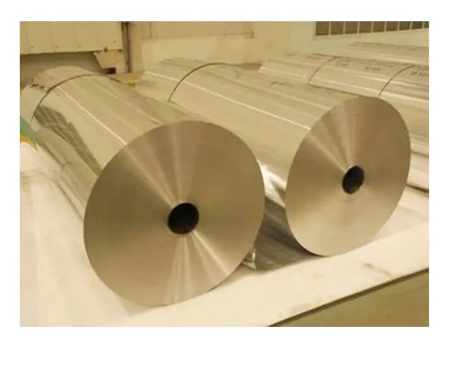 De la lingou la folie: Călătoria materiilor prime din folie de aluminiu